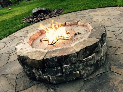 Gas Fire Pit with Star Shaped Flames